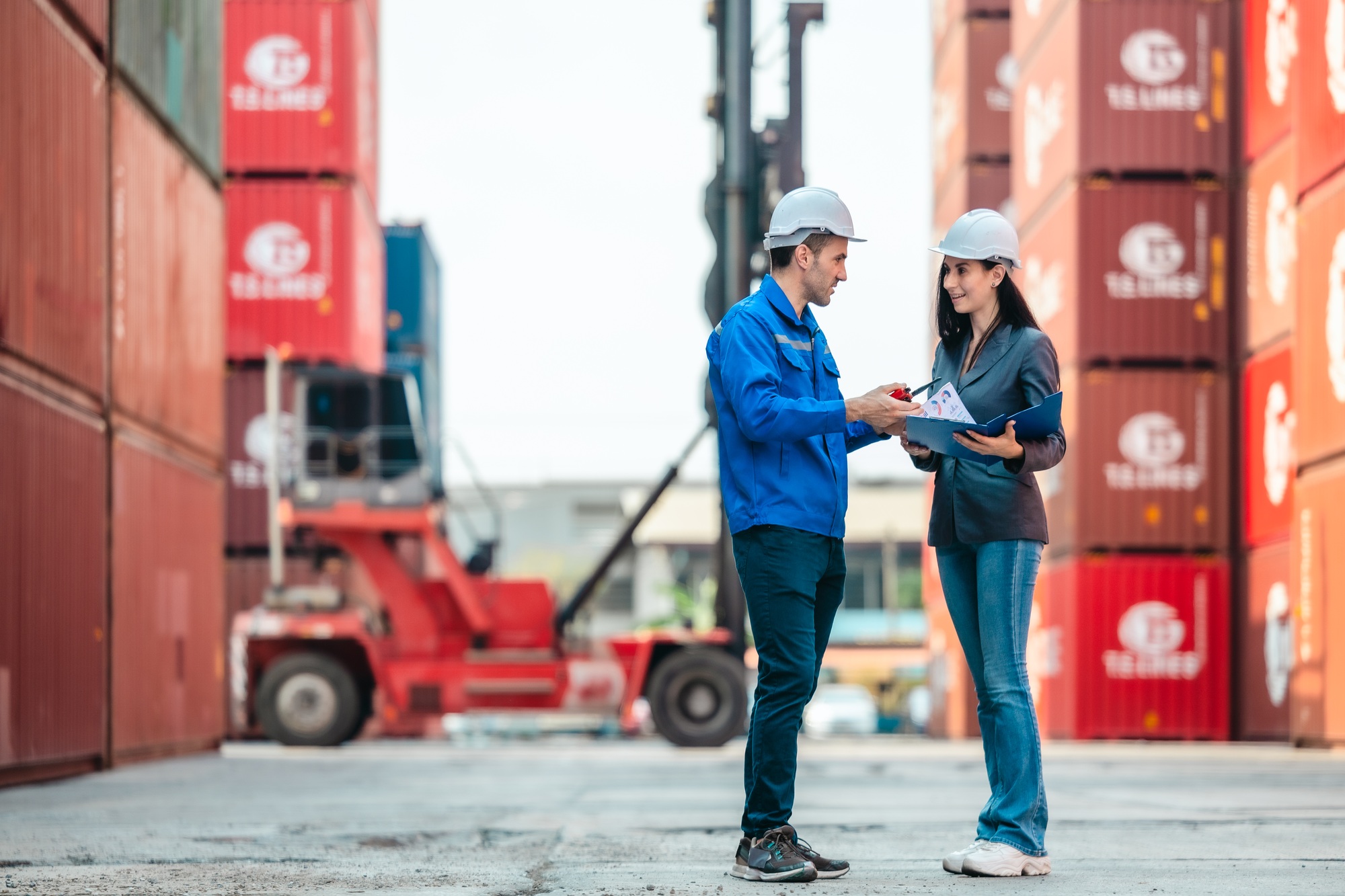 Sustainable Logistics Planning in a Container Yard